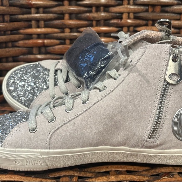 Vintage Havana NWT  Silver Glitter High-Top Sneakers - Picture 11 of 11